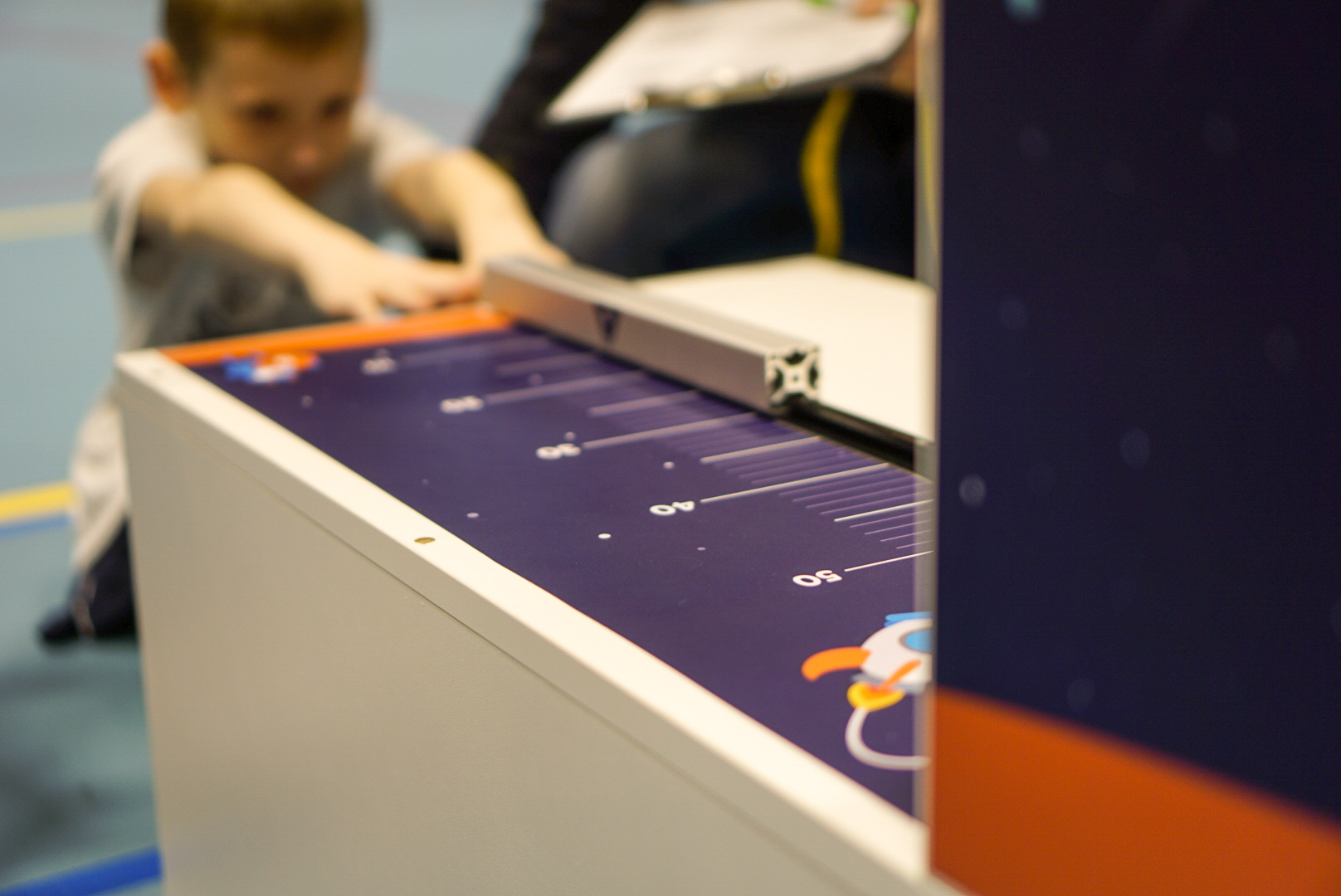 Child performing Sit and Reach during an I DO test session